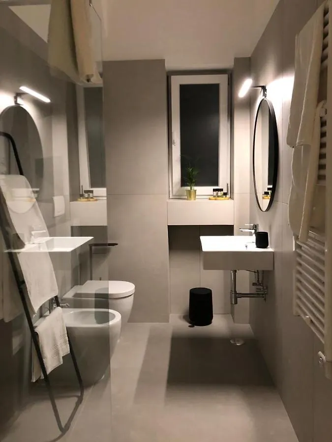 Laus Via Sparano App.2- Lux & Design New! Bari Apartament